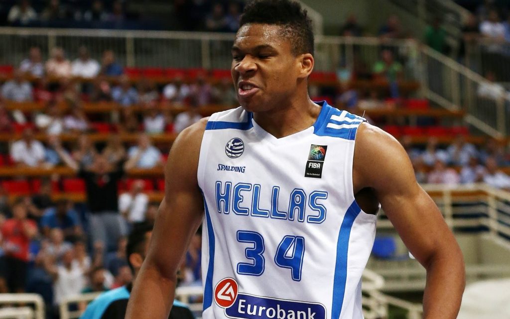 Giannis Antetokounmpo Sakat Değil mi?