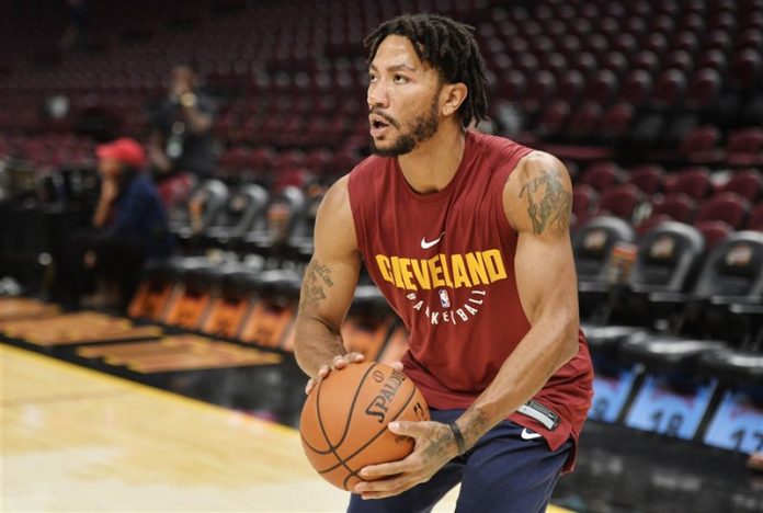 Derrick Rose Suskunluğunu Bozdu ! NBA