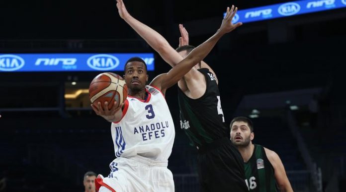 Temsilcimiz Anadolu Efes, Baskonia Karşısında THY Euroleague