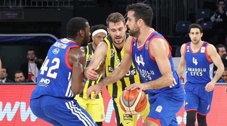 Anadolu Efes Finale Yürüyor