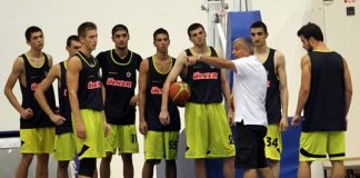 Fenerbahçe ve Beşiktaş Forması Giyen Genç Basketbolcu Sokakta Yaşam Mücadelesi Veriyor