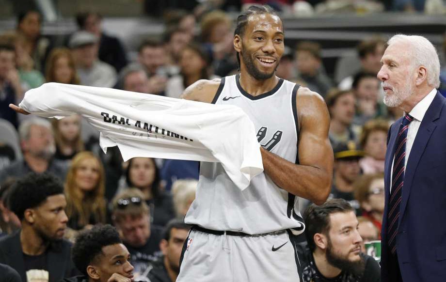 Kawhi Leonard Sahalara Geri Dönüyor