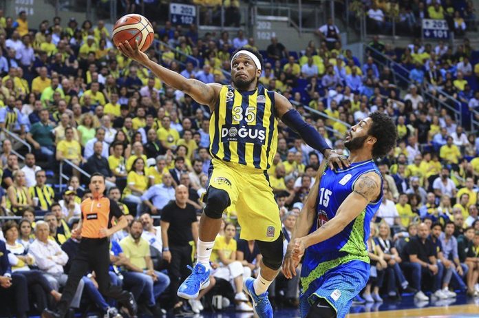 fenerbahce-dogus-seriyi-2-0a-getirdi Fenerbahçe Doğuş Seriyi 2-0'a Getirdi!