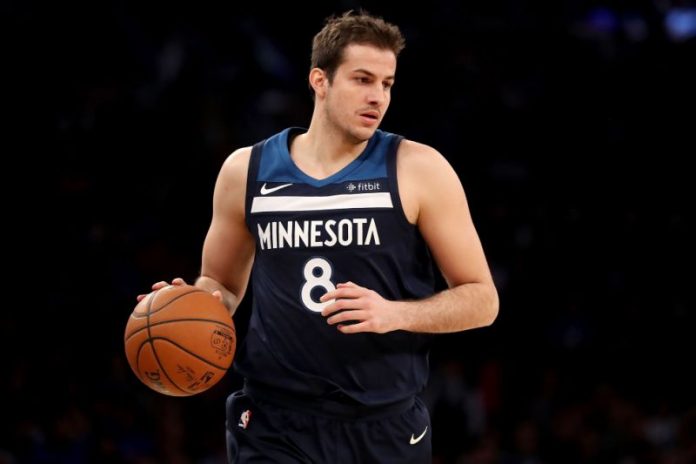 Profesör, Sacramento Kings ile Anlaştı Sacramento Kings