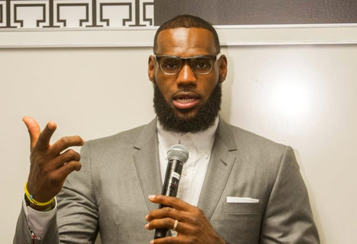 LeBron LA'de Ama Kalbi Akron'da! Yemezler Charles Barkley! LeBron James
