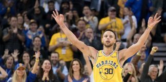 Stephen Curry Tarihe Geçmeye Devam Ediyor!