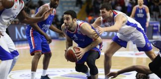 Anadolu Efes Farklı Galibiyetlere Devam Ediyor: 72-90