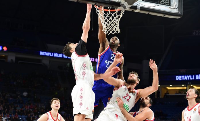 Anadolu Efes'ten Alman Panzeri'ne Geçit Yok: 92-77