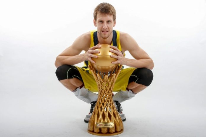 Fenerbahçe Beko Jan Vesely ile Nikah Tazeledi Fenerbahçe Beko