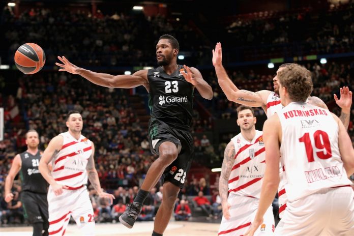 toney-douglas-darussafaka-tekfen-istanbul-eb18