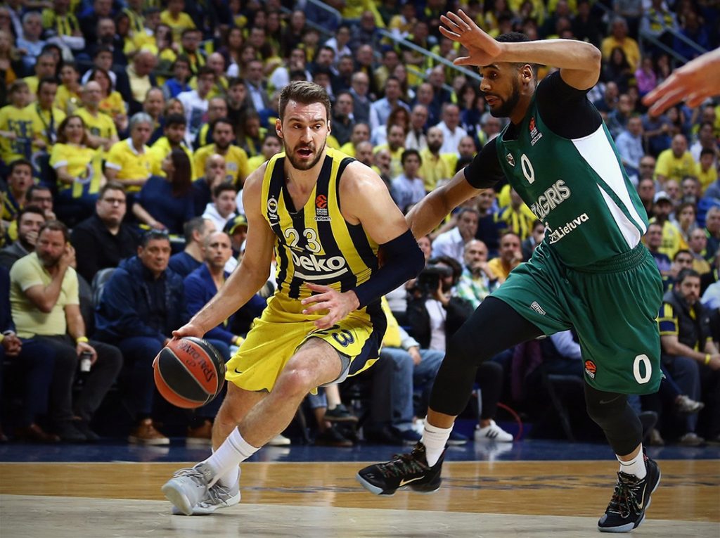 Fenerbahçe Beko, Kaunas Karşısında Farka Koştu