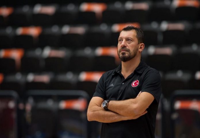 Pınar Karşıyaka'da Ufuk Sarıca Sesleri Pınar Karşıyaka'da Ufuk Sarıca Sesleri