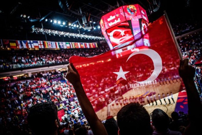 12 Dev Adam Japonya'yı Farklı Geçti 12 Dev Adam Japonya'yı Farklı Geçti