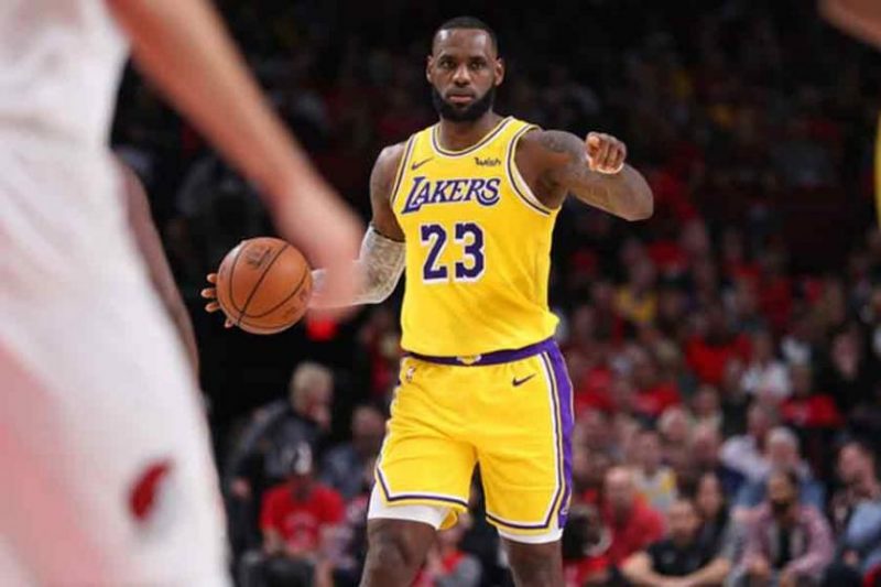 LeBron'un hangi pozisyonda oynayacağı belli oldu