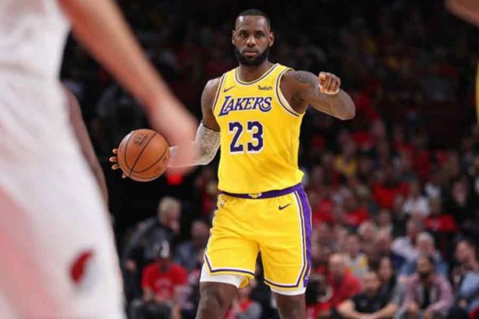 LeBron'un hangi pozisyonda oynayacağı belli oldu LeBron'un hangi pozisyonda oynayacağı belli oldu