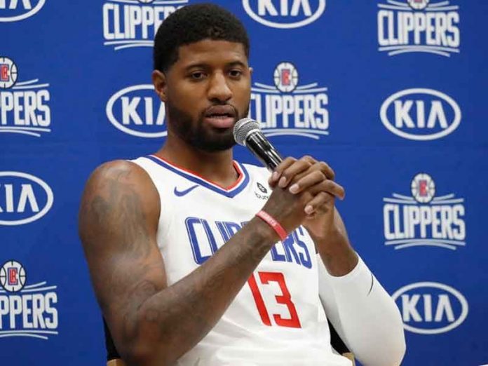 Paul George Dönüyor