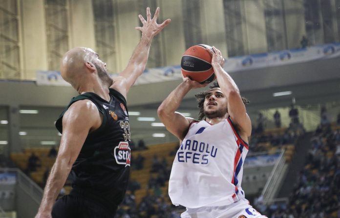 shane-larkin-anadolu-efes-istanbul-eb19 (2)