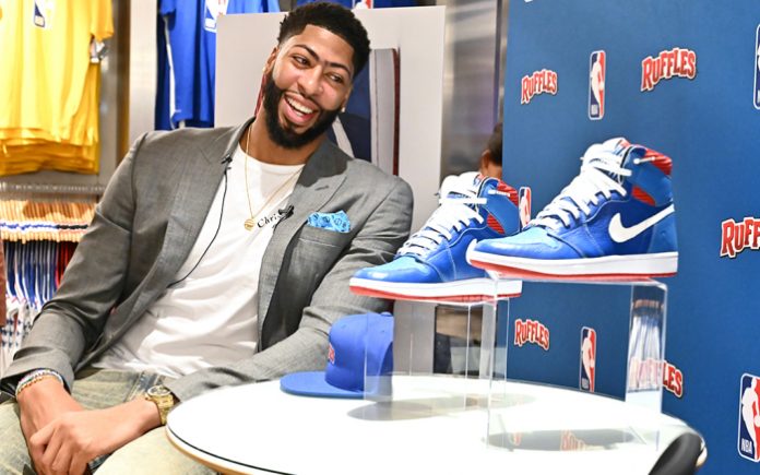 Anthony Davis'in Neden Özel Bir Ayakkabısı Yok?