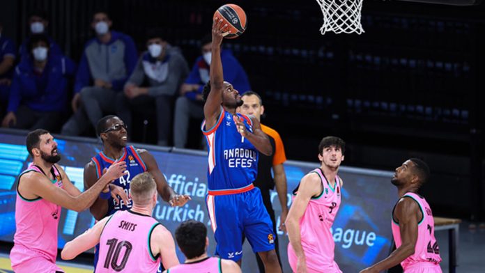 anadolu-efes-vs-barcelona-moral