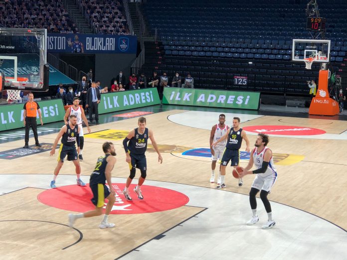 Final-Serisi-Efes-Dominasyonuyla-Basladi-Anadolu-Efes-Fenerbahce-Beko