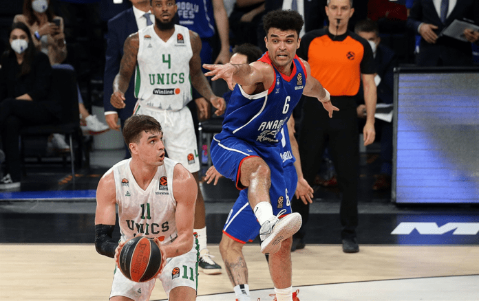 elijah-byrant-parladi-anadolu-efes-ilk-galibiyetini-aldi