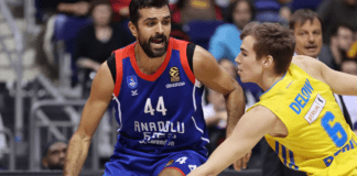 Vasilije Micic Parladı, Anadolu Efes Farklı Kazandı