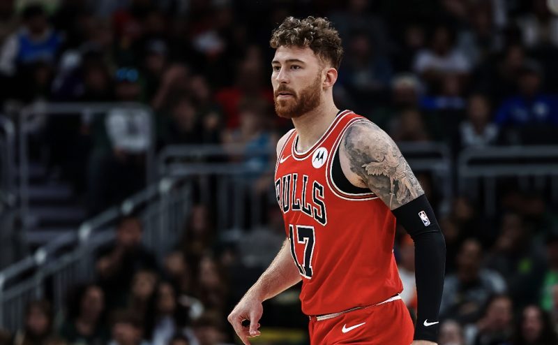 Chicago Bulls, Onuralp Bitim ile Standart Sözleşme İmzaladı