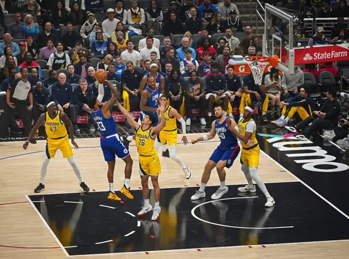 pacers-los-angelestan-1-1-ile-ayrildi