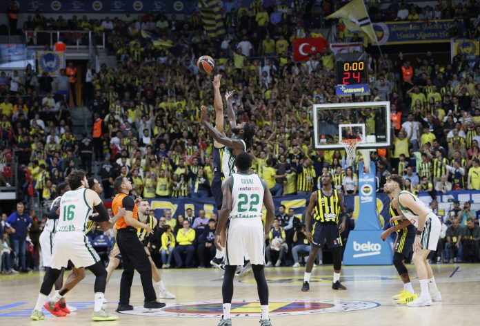 Panathinaikos, Fenerbahçe'yi Ataşehir'de Mağlup Etti! Panathinaikos, Fenerbahçe'yi Ataşehir'de Mağlup Etti!