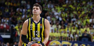 Fenerbahçe Beko, Maccabi Galibiyeti ile Çifte Bayram Yaşattı Fenerbahçe Beko, İsrail ekibi Maccabi Tel Aviv’i yenerek taraftarına çifte bayram yaşattı!