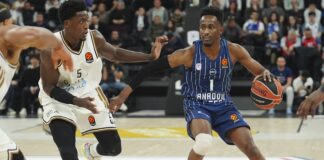 Anadolu Efes’in Ellerinden Kaçan Maç Anadolu Efes'in Ellerinden Kaçan Maç