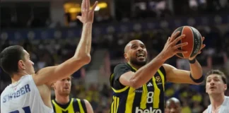 EuroLaegue’de Türk Derbisi: Fenerbahçe Beko 79 – Anadolu Efes 62 EuroLeague'de Türk Derbisi