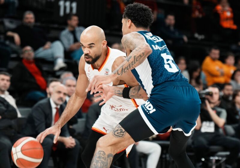 Galatasaray Pozzecco ile Dolu Dizgin! : 82-72