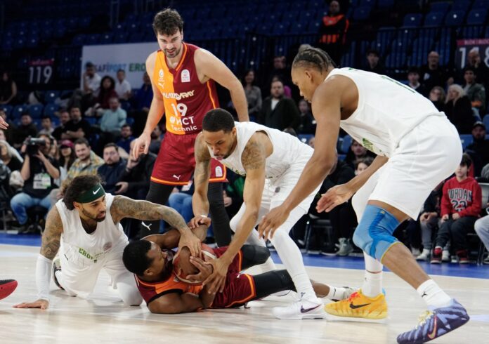 galatasaray-eroku-son-topta-yendi-86-85 Galatasaray Erok'u Son Topta Yendi: 86-85